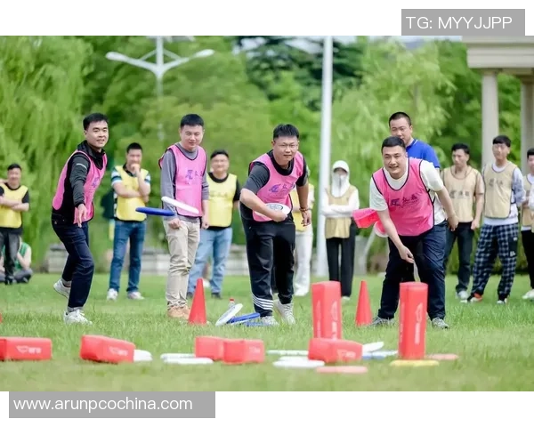 飞盘战术解析：上海飞盘队如何构建高效快攻体系与战术配合